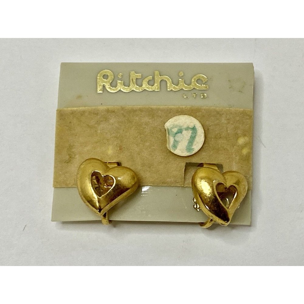 Vintage Pair Clip on Earrings New‎ Old Stock NOS Gold Tone Heart Shape Ritchie